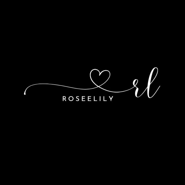 RoseeLily
